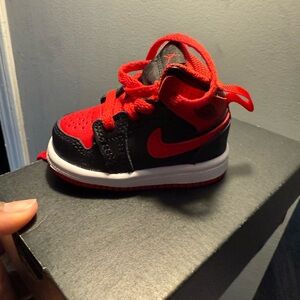Nike Kids Black and Red Sneakers